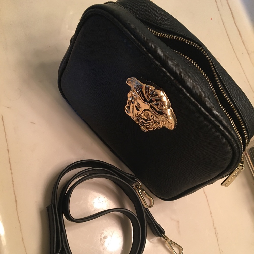 Cute bag! with gold hardware